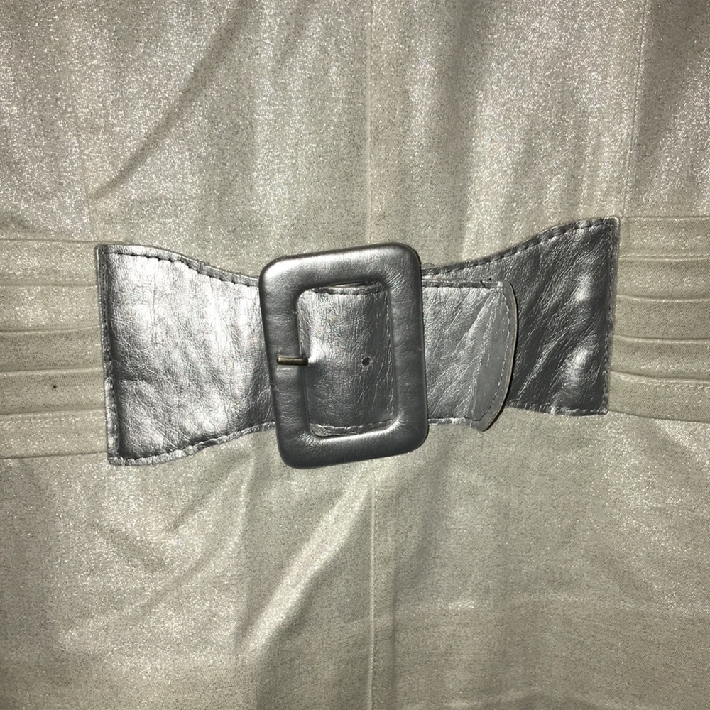 🧵 Pearl & Silver Blazer - Picture 5 of 6